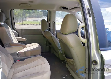 2011 Kia Sedona Lx z USA, uszkodzony, nr VIN KNDMG4C70B6370068